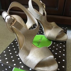Kelly & Katie KK Petra Gold Sandal size 8